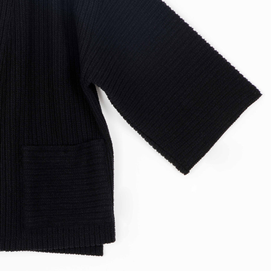 Chunky Ribbed - Cropped Pocket Sweater Cardigan - Black