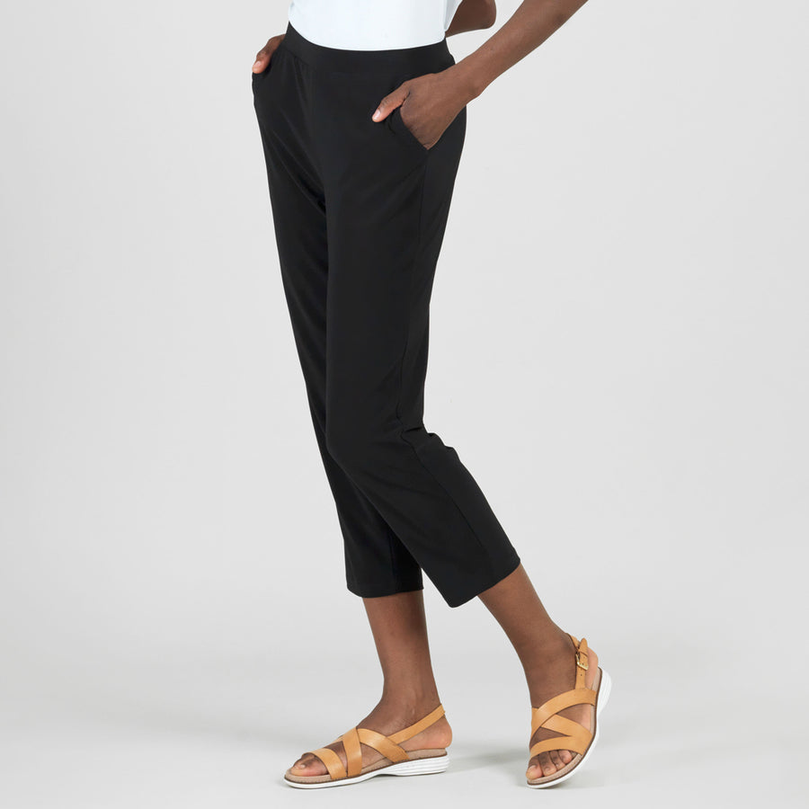 Signature Jogger Pocket Capri - Black