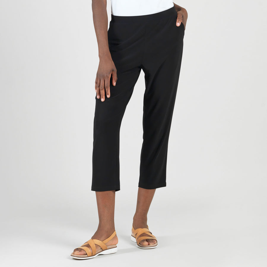 Signature Jogger Pocket Capri - Black