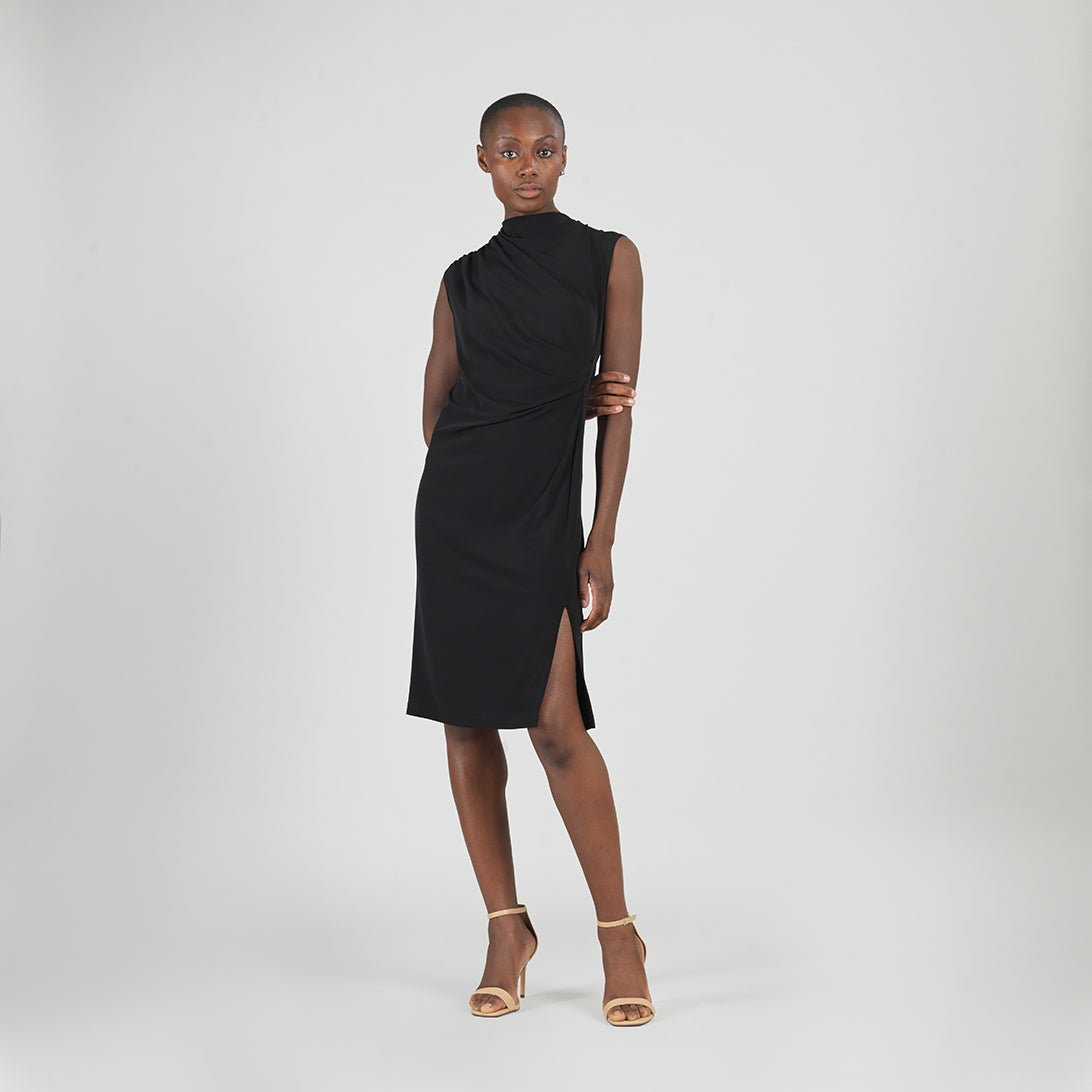 2605017 UND RENEE CUTWORK DRESS ブラック S Signature Side Slit Midi Dress - Black – Clara Sunwoo