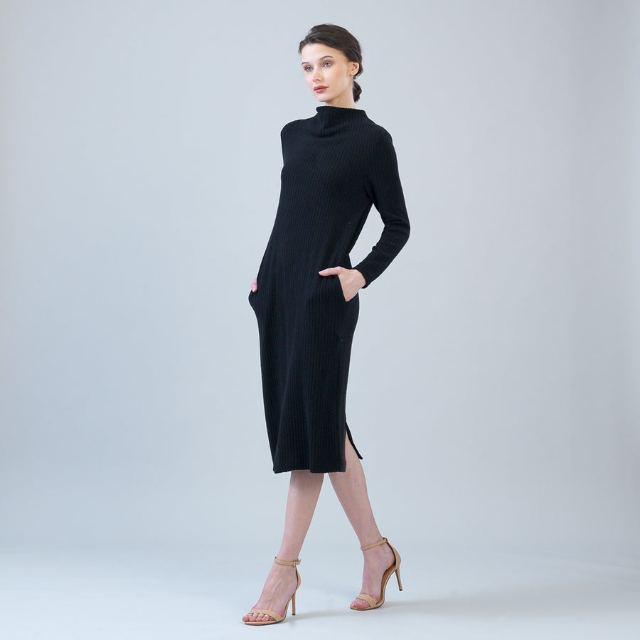 Chunky Ribbed - Tie Waist Pocket Midi Sweater Dress - Black