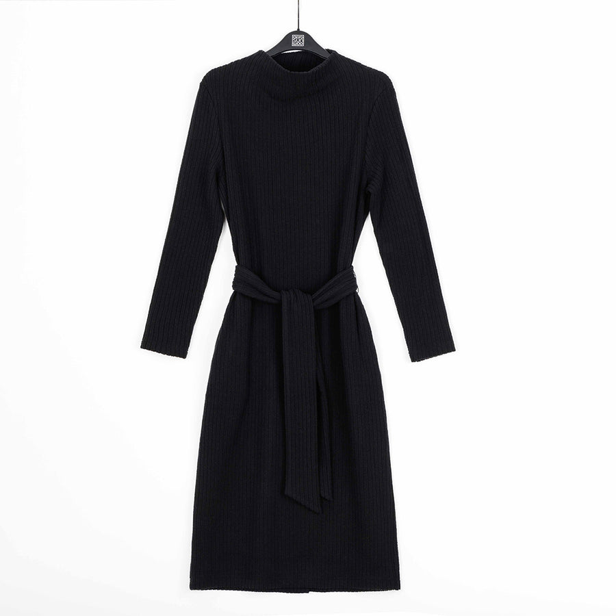 Chunky Ribbed - Tie Waist Pocket Midi Sweater Dress - Black - Final Sa Clara Sunwoo Chunky Ribbed - Tie Waist Pocket Midi Sweater Dress - Black - Final Sa Clara Sunwoo