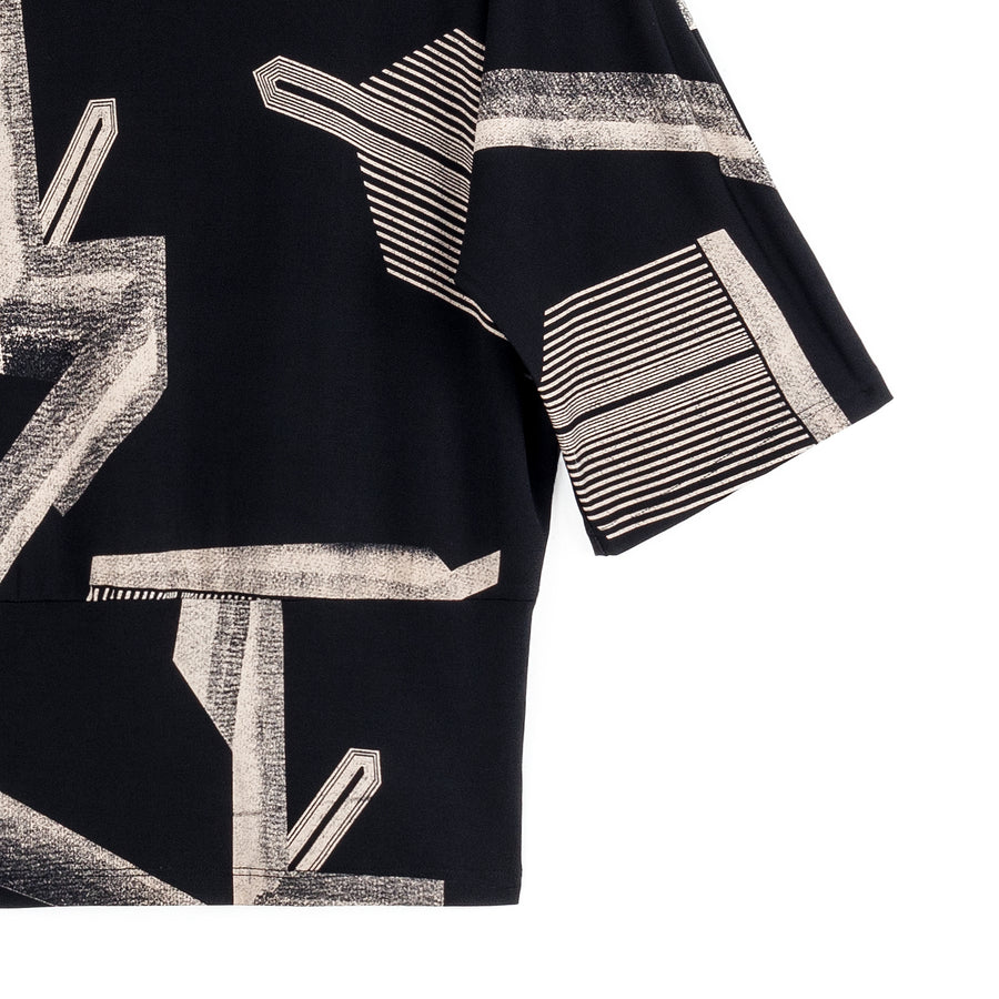 Banded Hemline Elbow Sleeve Top - Linear Geo